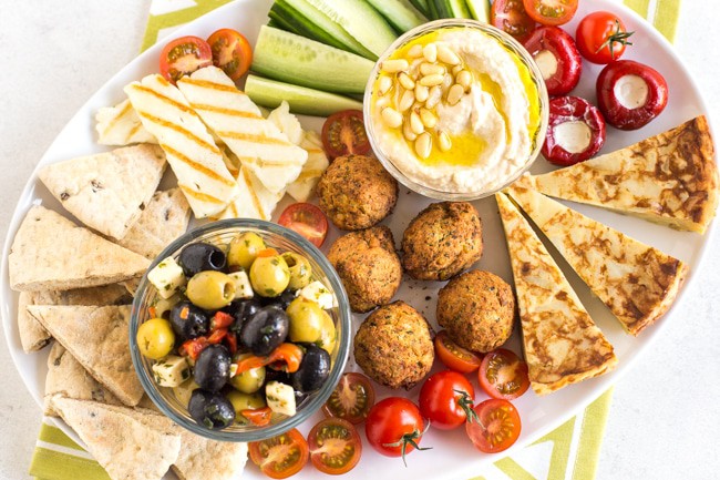 How to make an easy vegetarian mezze platter