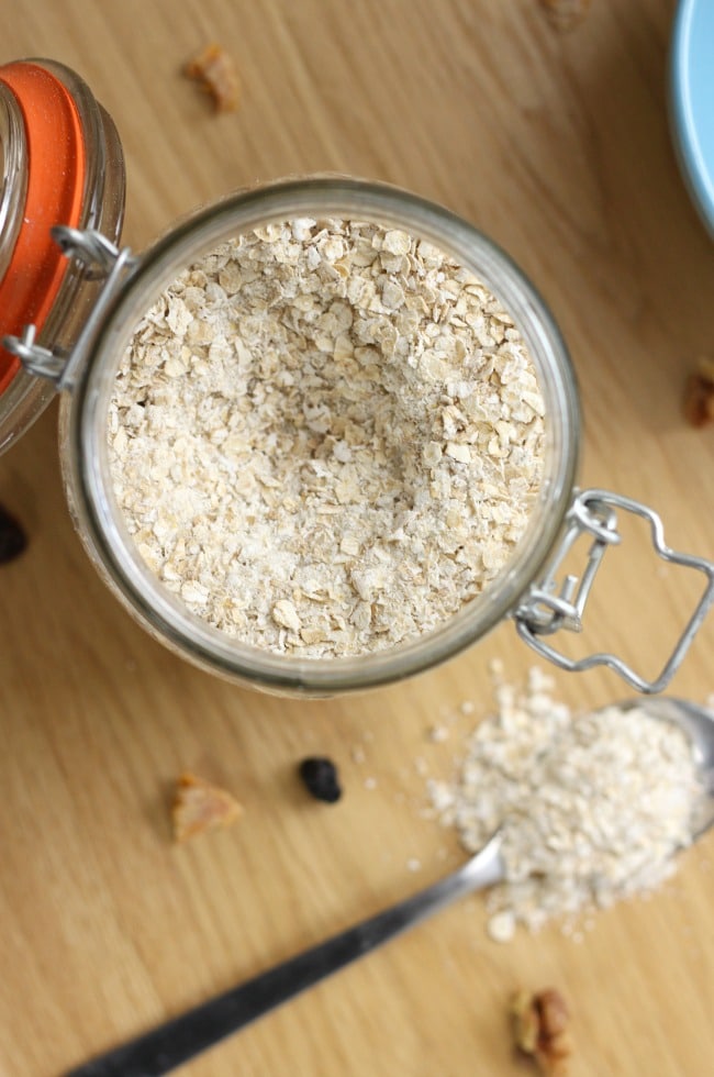 Homemade instant oatmeal - only three ingredients, and less than a third of the price of the shop-bought stuff! Have breakfast ready in seconds (my favourite is with a dollop of chocolate spread!)