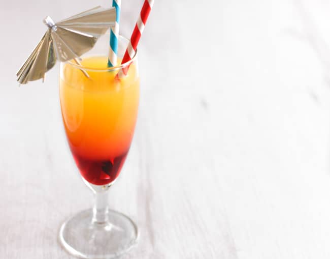 How to make a layered cocktail / mocktail