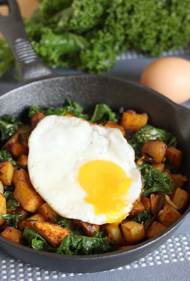 Kale and potato breakfast hash - perfect for a lazy Sunday morning :)