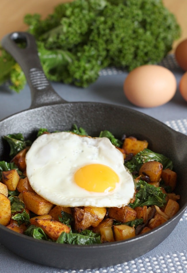 Kale and potato breakfast hash - perfect for a lazy Sunday morning :)