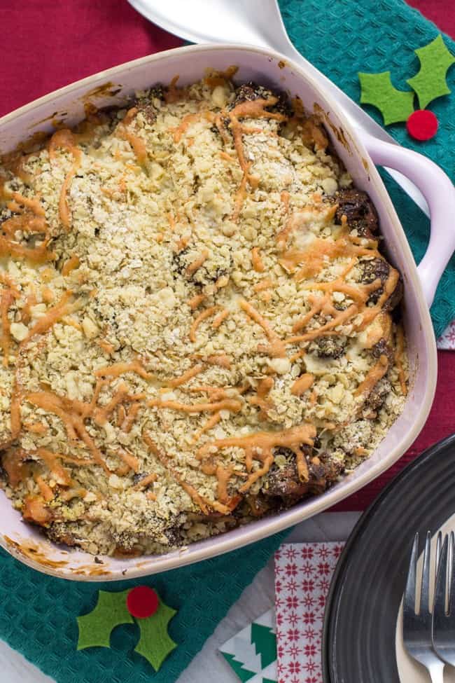 This vegetarian Christmas crumble may not be much of a looker, but it tastes super festive, and is a great way to use up your Christmas leftovers!