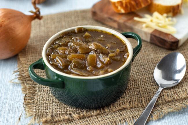 A bowlful of French onion soup.