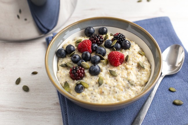 Superfood porridge (with quinoa, chia and flax)