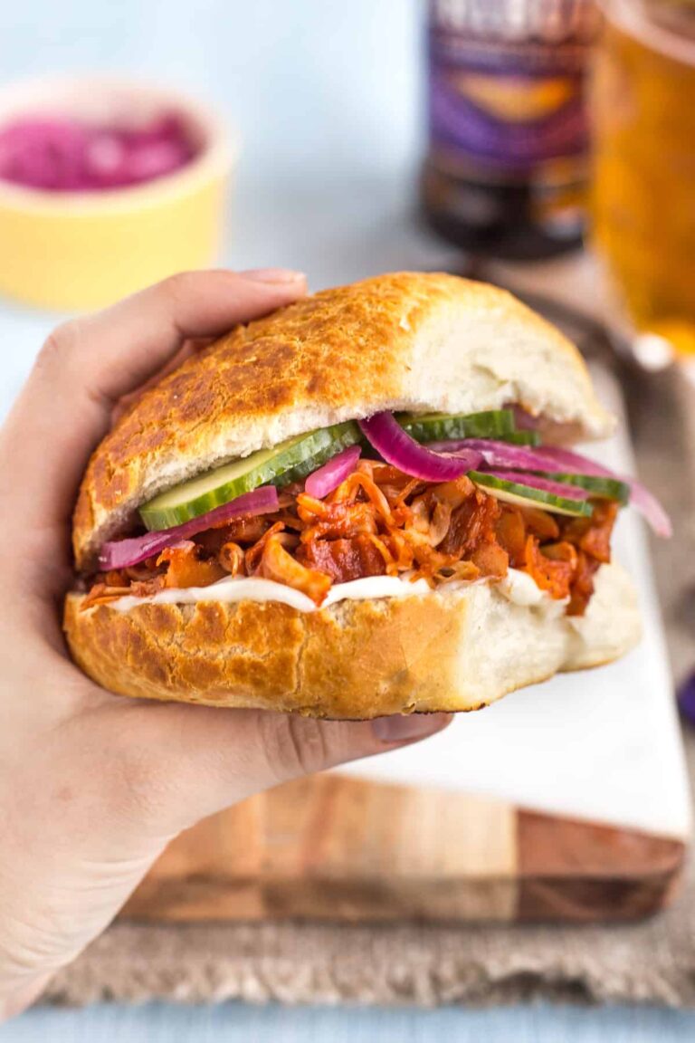 Vegan Pulled Pork Sandwiches
